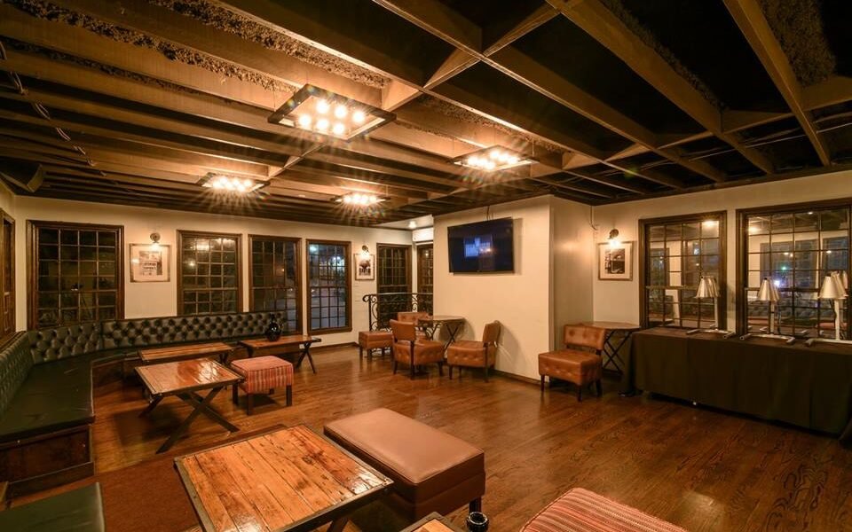 Capone's Oven & Bar in Rice Village Houston